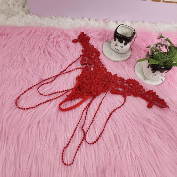NIB Red Beaded Lace V-String Small: Sensual Elegance NIB - Picture 1 of 7